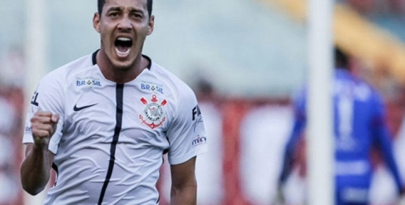 Atlético-GO perde para o Corinthians no Serra Dourada