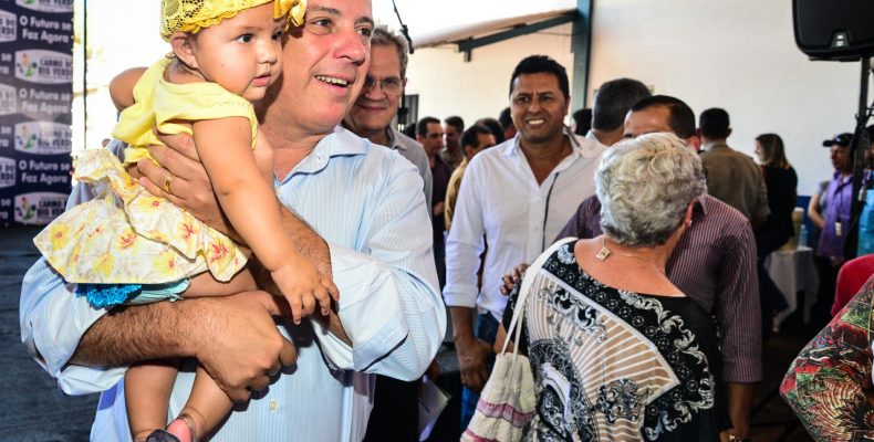 Em Carmo do Rio Verde, Marconi diz não ter vergonha de pedir pelo povo de Goiás