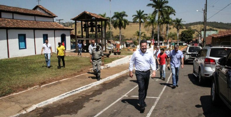 “Nós temos que parabenizar o governador por sua atitude republicana”, afirmou o prefeito do PMDB de Pilar de Goiás