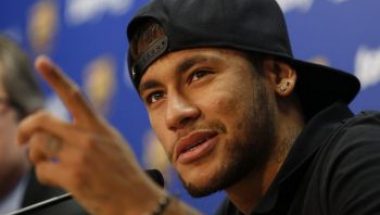Barcelona recebe 222 milhões de euros e confirma ida de Neymar para o PSG