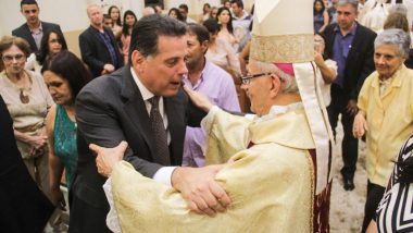 Marconi assiste à missa em homenagem a Dom Messias dos Reis, em Uruaçu