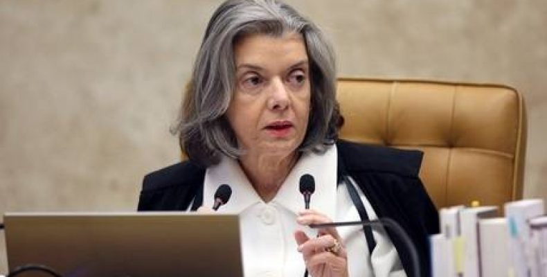 Por 6 x 5, Supremo aprova Ficha Limpa para casos anteriores a 2010