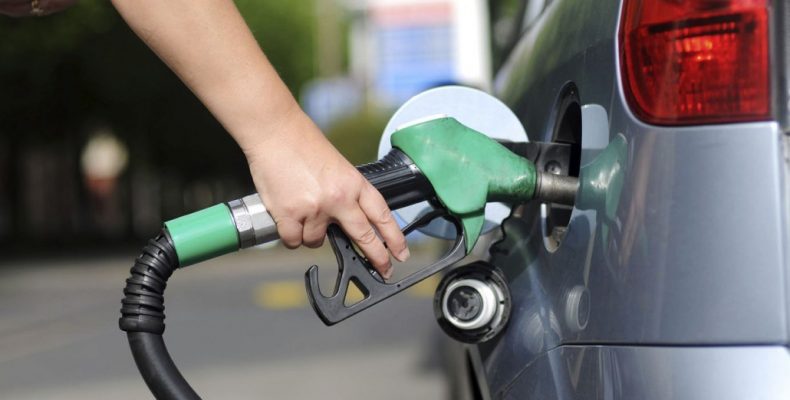 Petrobras reduz amanhã preços da gasolina e diesel nas refinarias