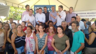 Goiás na Frente: inaugurada reconstrução da GO-305 e 50 moradias em Cumari