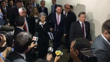 Marconi mostra a ministra investimentos de Goiás na segurança