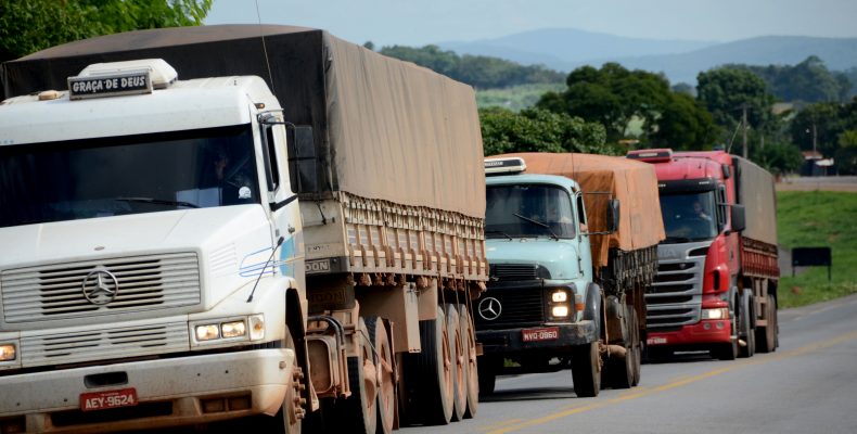 Trechos de rodovias estaduais terão tráfego restrito de veículos pesados no Carnaval