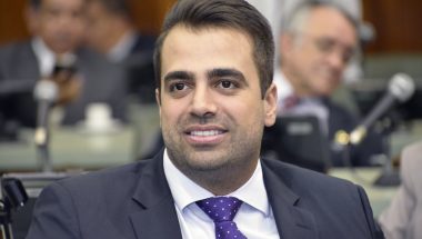 Gustavo Sebba disputa reeleição com o apoio de 22 prefeitos