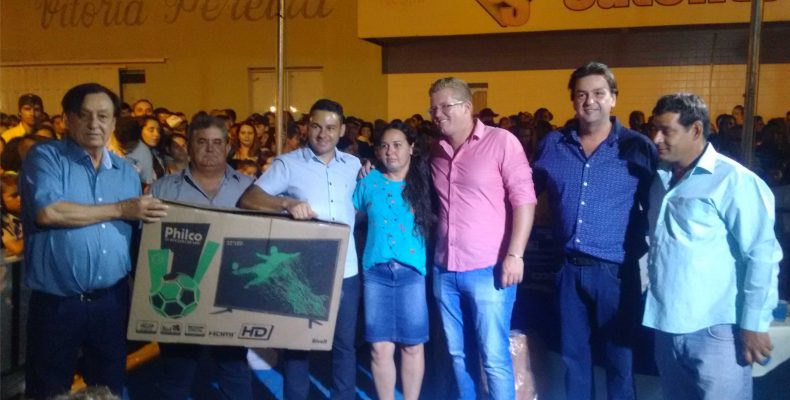 Vereadores Aires, Jorge, Helder, Ademilton e Lucas realizam grande festa do Trabalhador em Ouvidor.