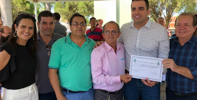 Deputado Gustavo Sebba recebe “Titulo de Cidadão Goiandirense”