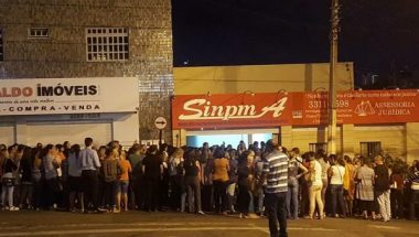 Professores da rede municipal de Anápolis entram em greve a partir desta segunda-feira (7)