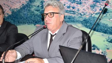 Célio Pereira dos Santos toma posse como o novo presidente da Câmara de Campo Alegre de Goiás