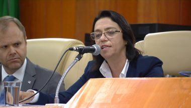 Sob críticas de vereadores e famílias de pacientes, secretária anuncia novo edital para contratação de pediatras em Goiânia