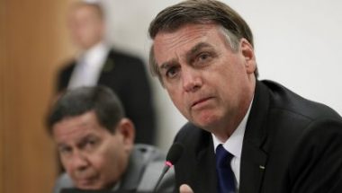 Bolsonaro chama manifestantes contra cortes na educação de ‘idiotas úteis’