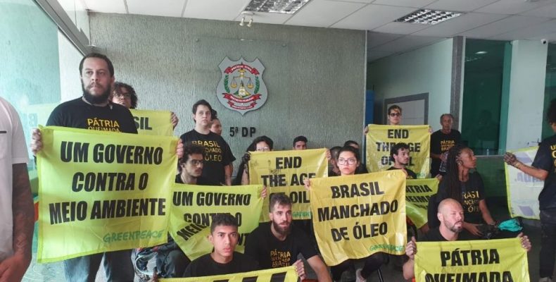 Ativistas protestam contra política ambiental de Bolsonaro; são presos