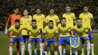 Brasil vira sobre México em jogo alucinante e conquista a Copa do Mundo