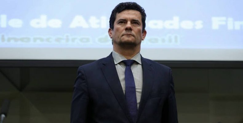 Moro pede demissão após troca na PF, e Bolsonaro tenta reverter