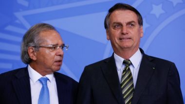 Guedes diz que é difícil ficar ‘à vontade’ em cargo de ministro, mas que tem confiança de Bolsonaro