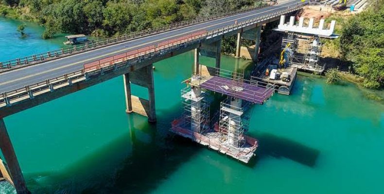 Obras de duplicação da ponte sobre o Rio Paranaíba têm ritmo intenso