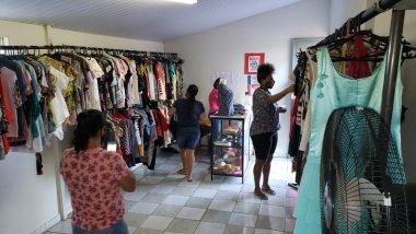 Bazar realizado em Anhanguera terá renda revertida para compra de brinquedos natalino
