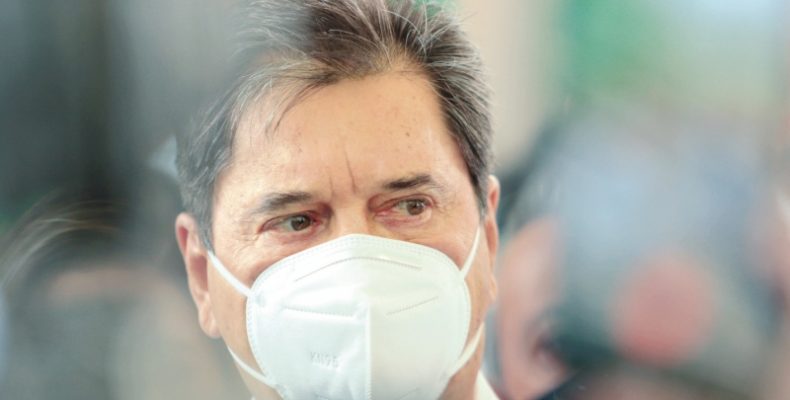 Maguito apresenta sangramento pulmonar