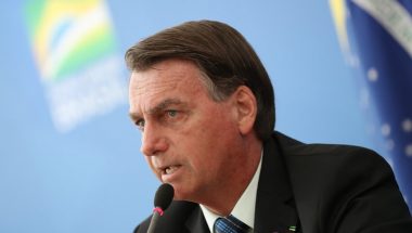 Brasil tem um pedido de impeachment de Bolsonaro a cada 11 dias