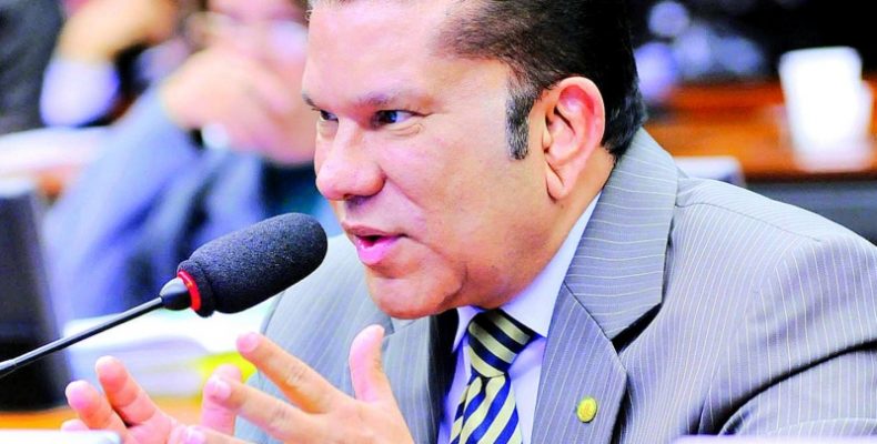 Sandes Júnior será líder do prefeito na Câmara de Goiânia