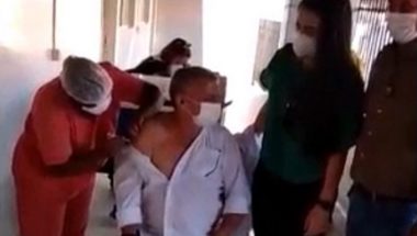 Secretário de Saúde de Nova Veneza fura fila e é vacinado contra a Covid-19