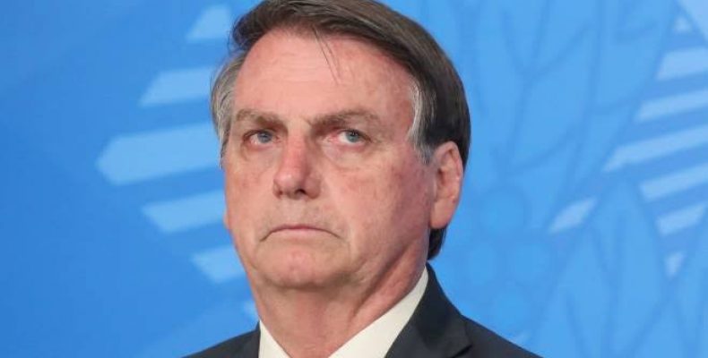 Bolsonaro é condenado a pagar indenização de R$ 20 mil à jornalista por danos morais