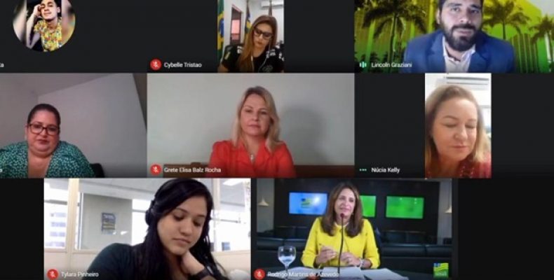 Em live, Gracinha Caiado destaca trabalho social do governo