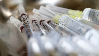 Nova remessa de doses dá fôlego à vacinação em Goiás