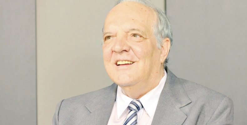 Ex-prefeito de Anápolis, Adhemar Santillo morre aos 81 anos por complicações da Covid-19