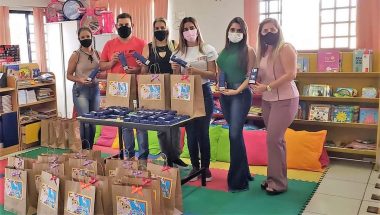 OUVIDOR| Parcerias entre secretarias promove a distribuição de kits de higiene bucal