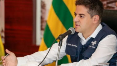 Secretário diz que até o final de abril goianos de 60 anos já estarão vacinados em Goiás