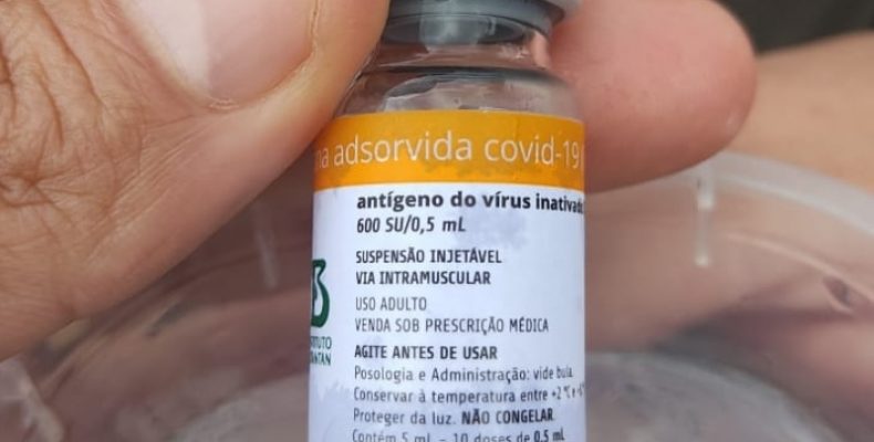 Homem é preso vendendo 200 doses de vacina contra Covid-19 furtadas em Goiânia
