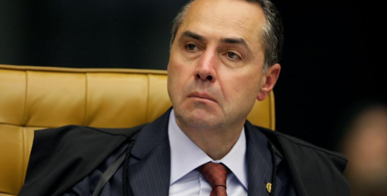 TSE defende urnas eletrônicas após insistência de Bolsonaro em pedir voto impresso em 2022