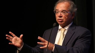 Paulo Guedes diz que governo irá renovar auxílio emergencial “por mais dois ou três meses”
