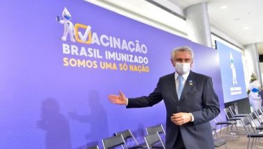 Goiás atinge marca de 25% da população vacinada com 1ª dose contra covid-19