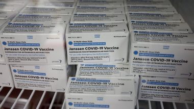 Goiás recebe 100 mil vacinas da Coronavac e 50.100 da Janssen