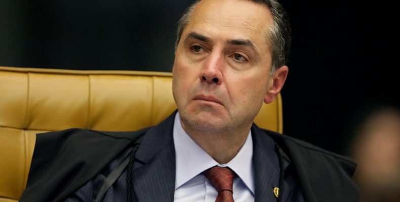 ‘Se eu perder houve fraude’ é discurso de quem não aceita a democracia, diz presidente do TSE