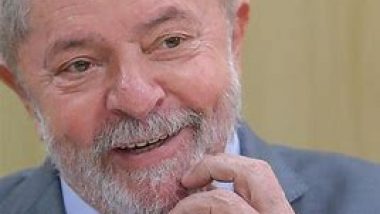 Lula vence Bolsonaro em todos os cenários, aponta pesquisa