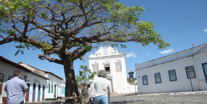 Cidade de Goiás tem surto da Covid-19 em mercado
