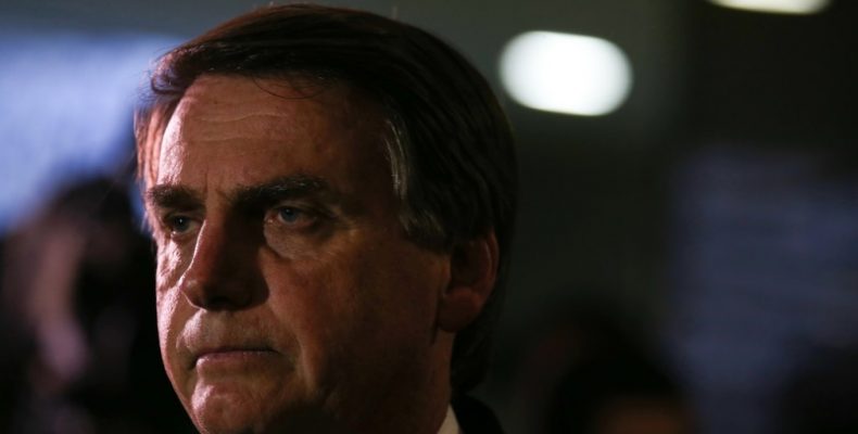 Comissão da Câmara rejeita voto impresso e impõe derrota a Jair Bolsonaro