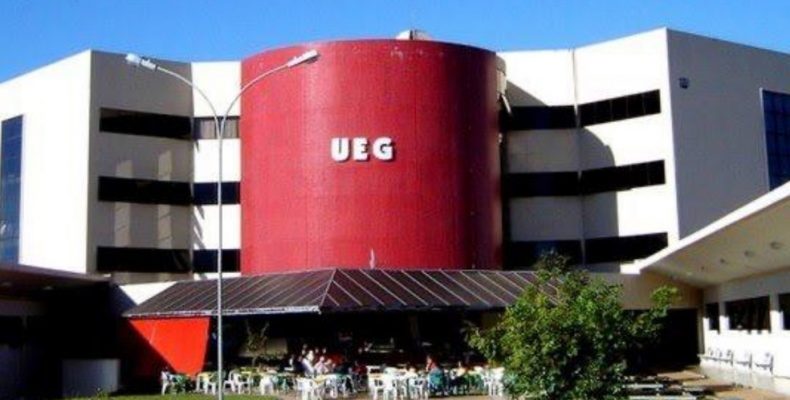 Governador Ronaldo Caiado anuncia progressão salarial e concurso para professores na UEG