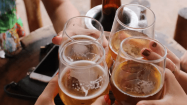 Aumento no preço da cerveja preocupa setor de bares e restaurantes
