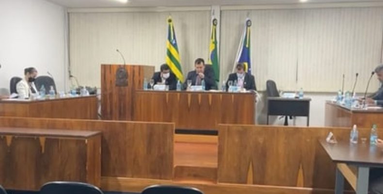 Vereadora é alvo de ataques machistas na Câmara de Itauçu: “Preferia debater com um homem”
