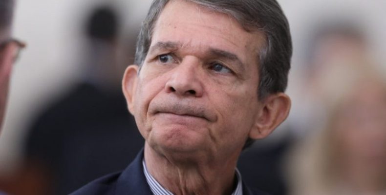 Presidente da Petrobras diz que empresa não controla preços dos combustíveis