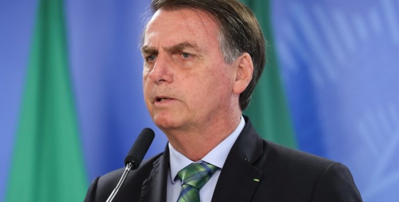 Bolsonaro pede para prestar depoimento presencial à PF, e STF suspende julgamento