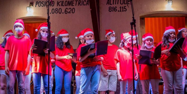 Prefeitura de Ouvidor realiza 1ª edição do projeto Cantata de Natal com sucesso