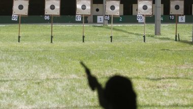 Deputados aprovam porte de arma para atiradores desportivos em Goiás