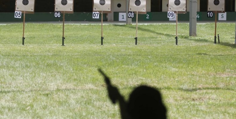 Deputados aprovam porte de arma para atiradores desportivos em Goiás